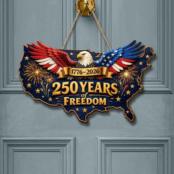 Patriotic Wooden Hanging Plaques for Party Decor Wooden Material: Crafted from natural wood for a rustic and durable decorative piece. Customizable Sizes: Available in multiple dimensions (7.87 x 7.87 and 11.81 x 11.81 in) with thickness options.