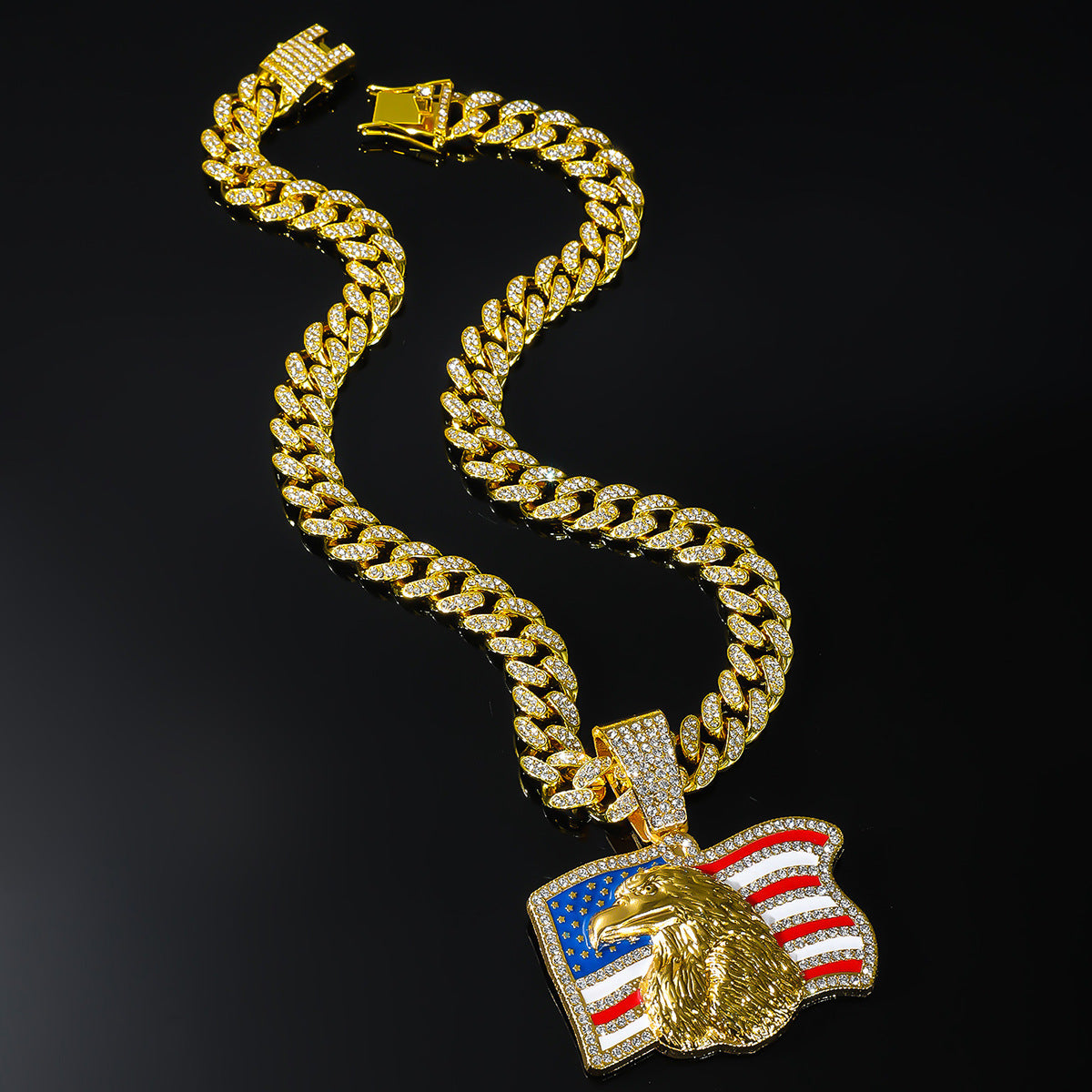American flag pendant necklace. Material: Zinc alloy, rhinestones  Chain Length: 19.69 in  Pendant Size: 2.36 x 1.65 in